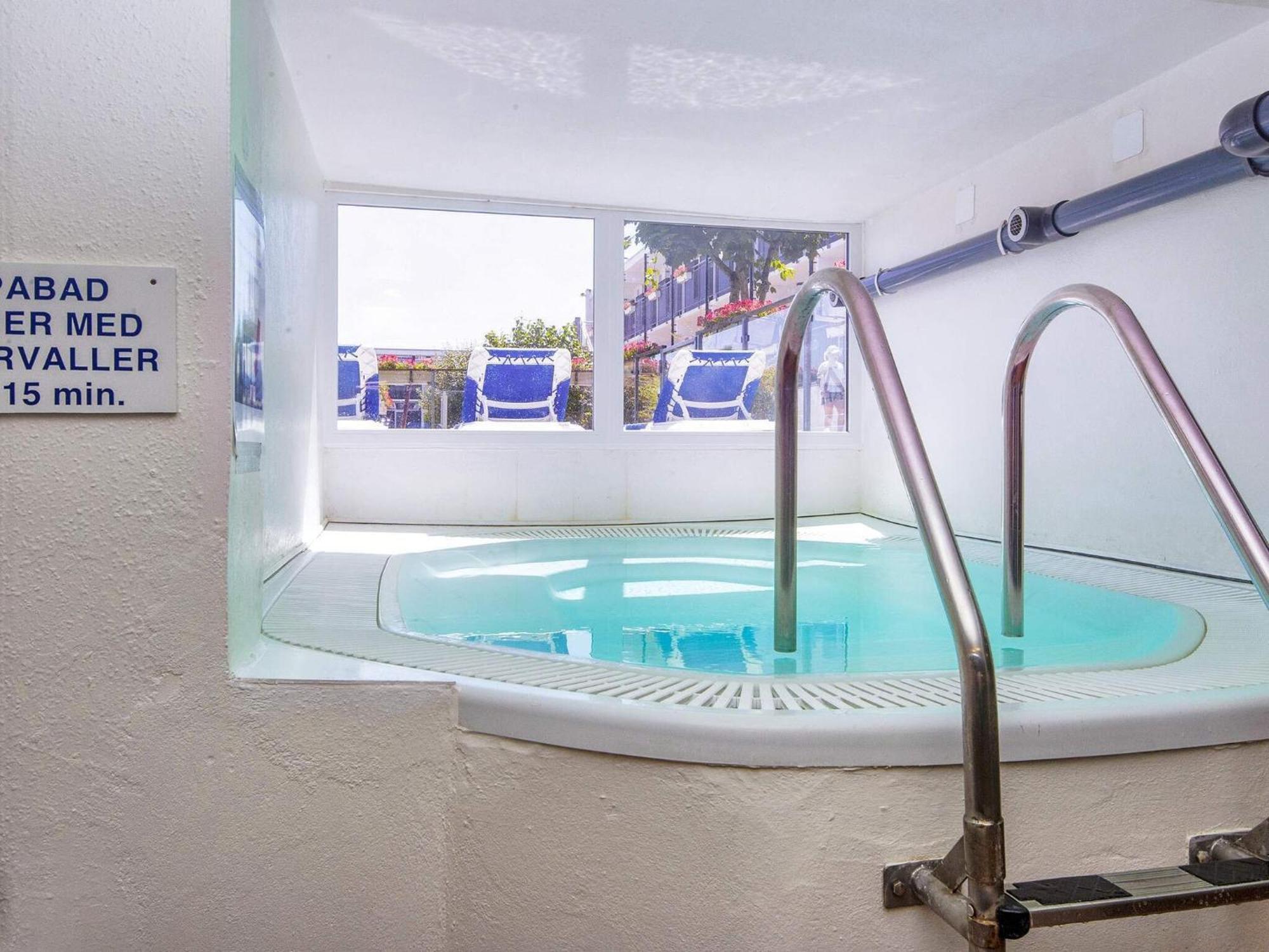 4 Person Holiday Home On A Holiday Park In Glesborg Exteriör bild